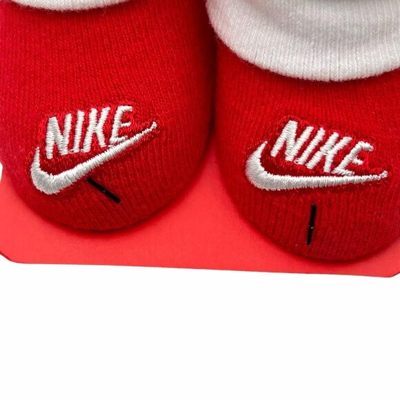Nike Baby Boy's/Girl's Hat and Booties 2-Piece Set Size 0-6 Months Red/White - Picture 4 of 11